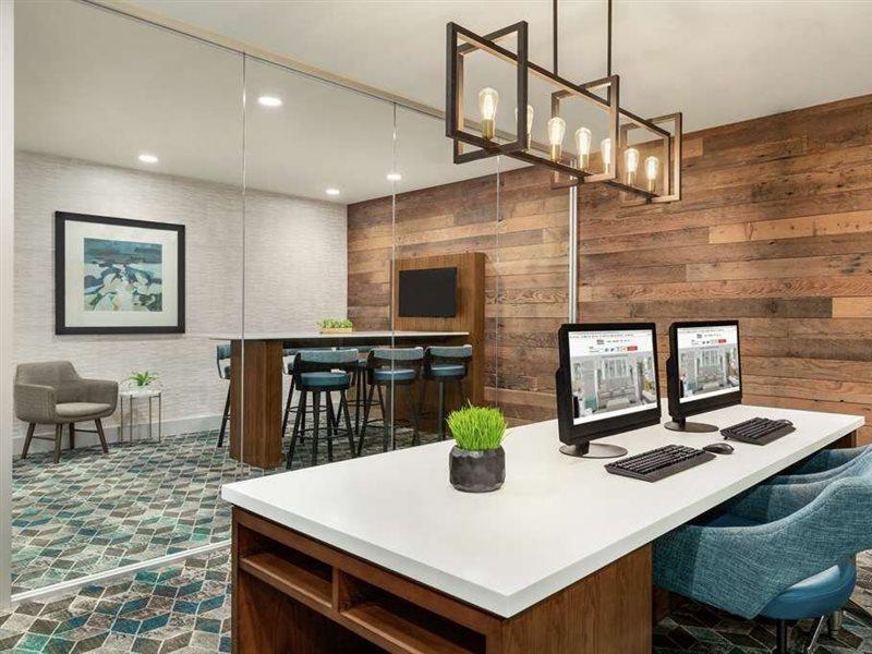 Hilton Garden Inn Seattle Airport Ситак Экстерьер фото