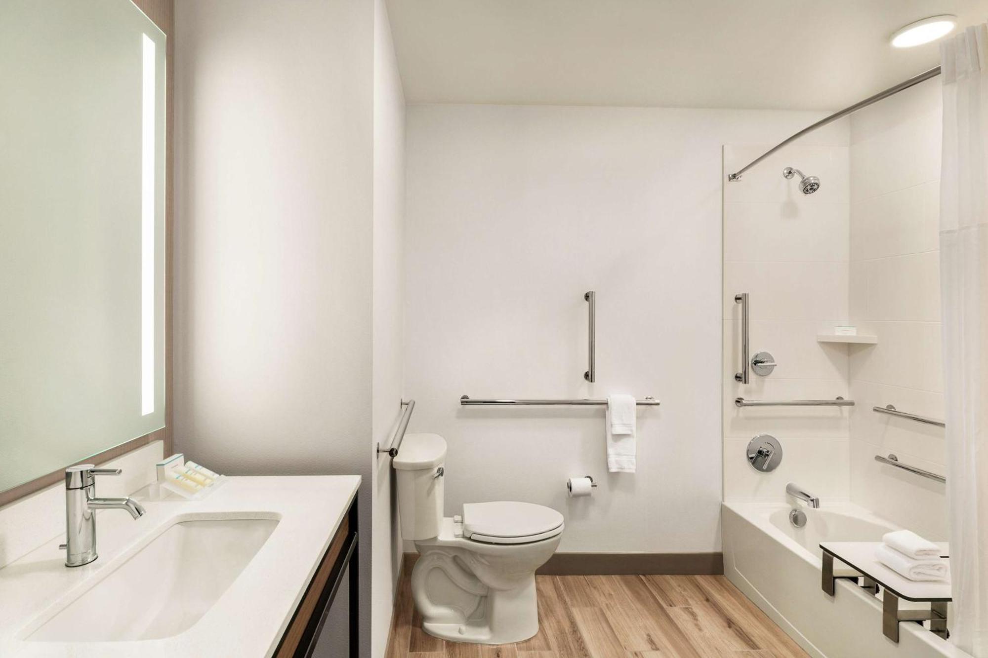Hilton Garden Inn Seattle Airport Ситак Экстерьер фото
