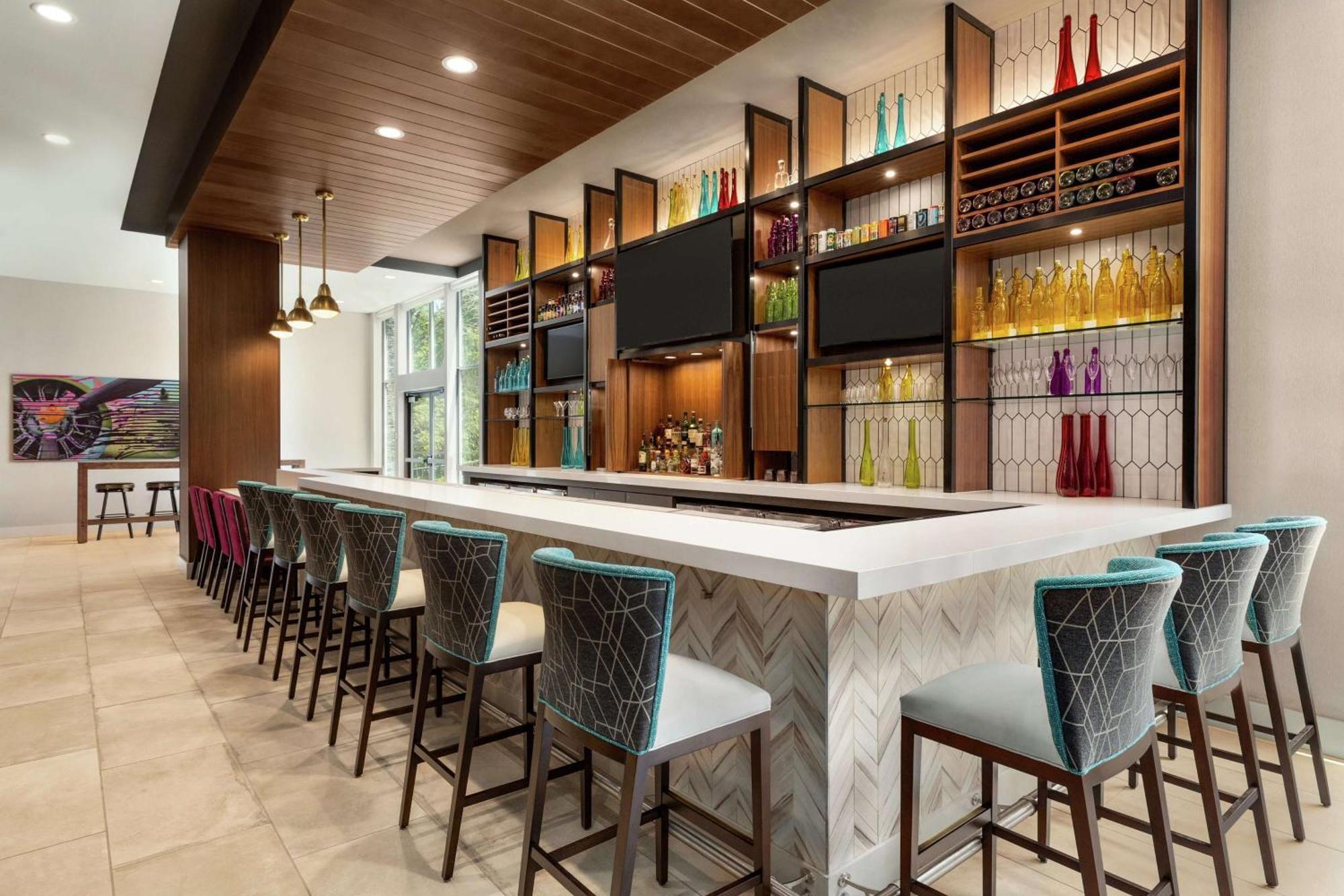 Hilton Garden Inn Seattle Airport Ситак Экстерьер фото