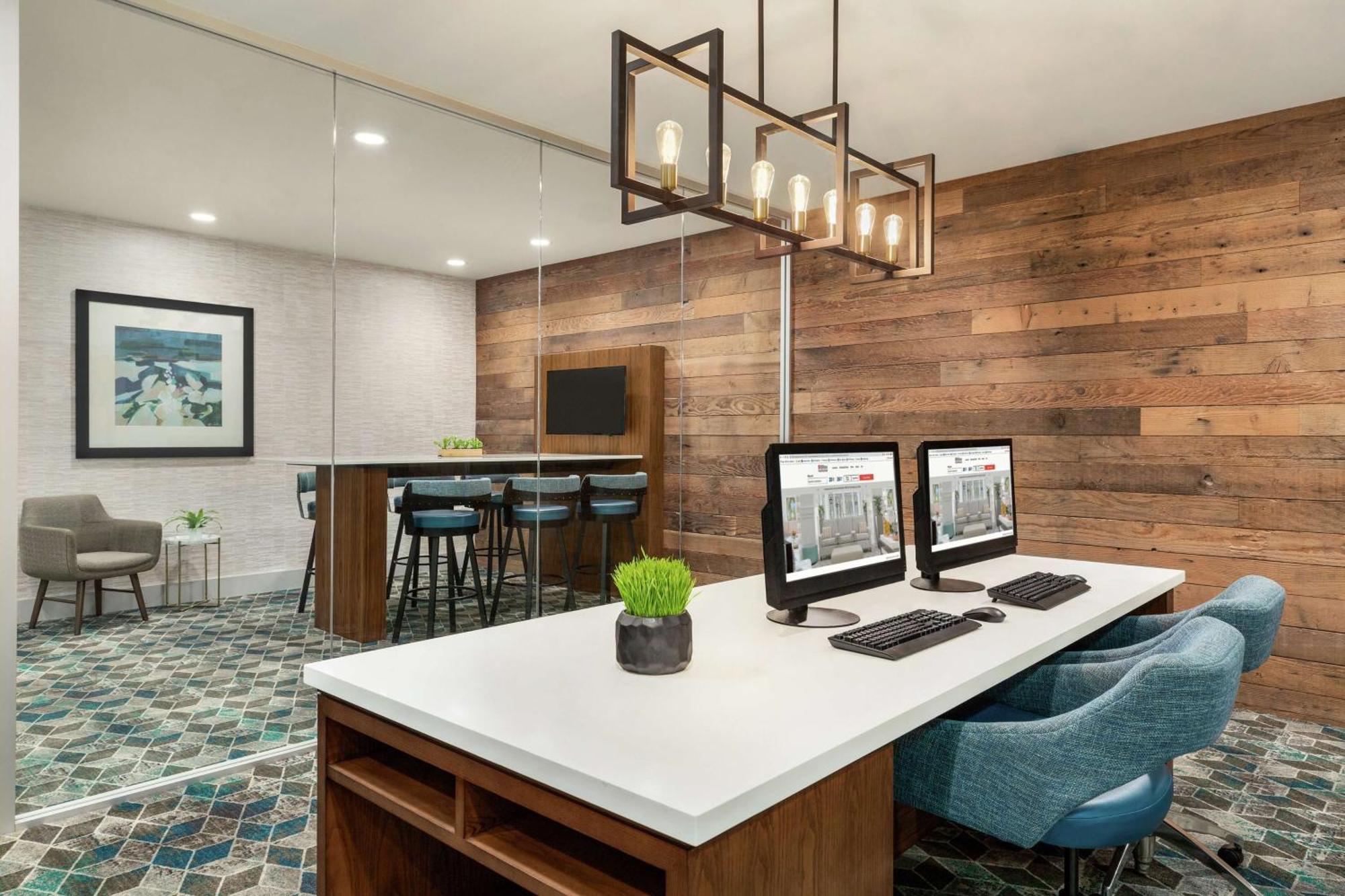 Hilton Garden Inn Seattle Airport Ситак Экстерьер фото